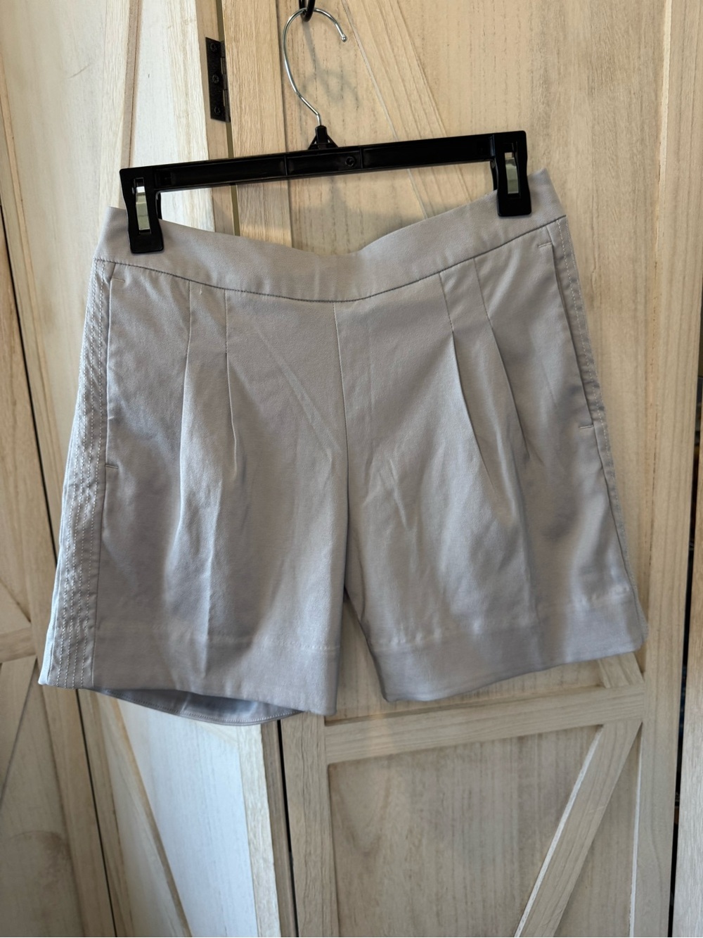 Nike Light Gray dri fit Women's Shorts club tennis country club size xs